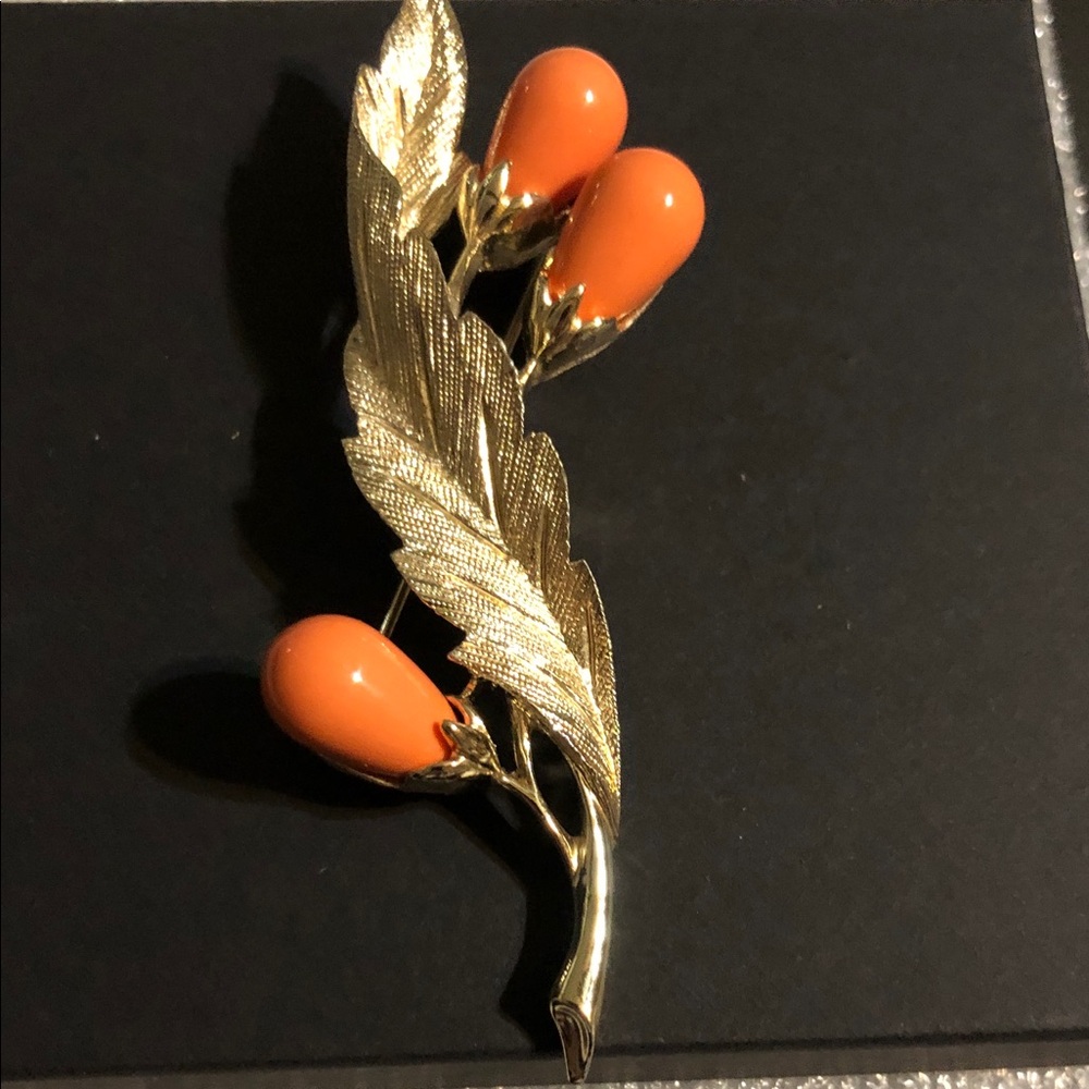 Sarah Coventry 1962 Bitter Sweet Berries Leaf Brooch with Orange Enamel Buds